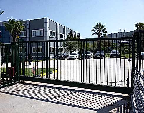 Sliding Rail Gates